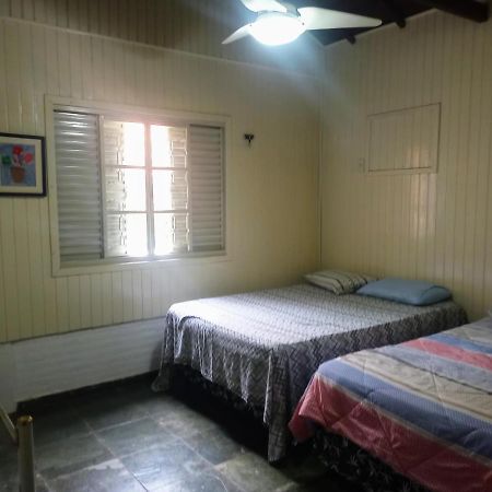 Villa Casa Unica Com Piscina E Lareira A 1,2 Km Do Centro Chapada dos Guimarães Exterior foto