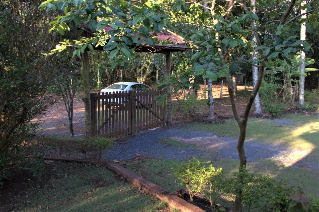 Villa Casa Unica Com Piscina E Lareira A 1,2 Km Do Centro Chapada dos Guimarães Exterior foto